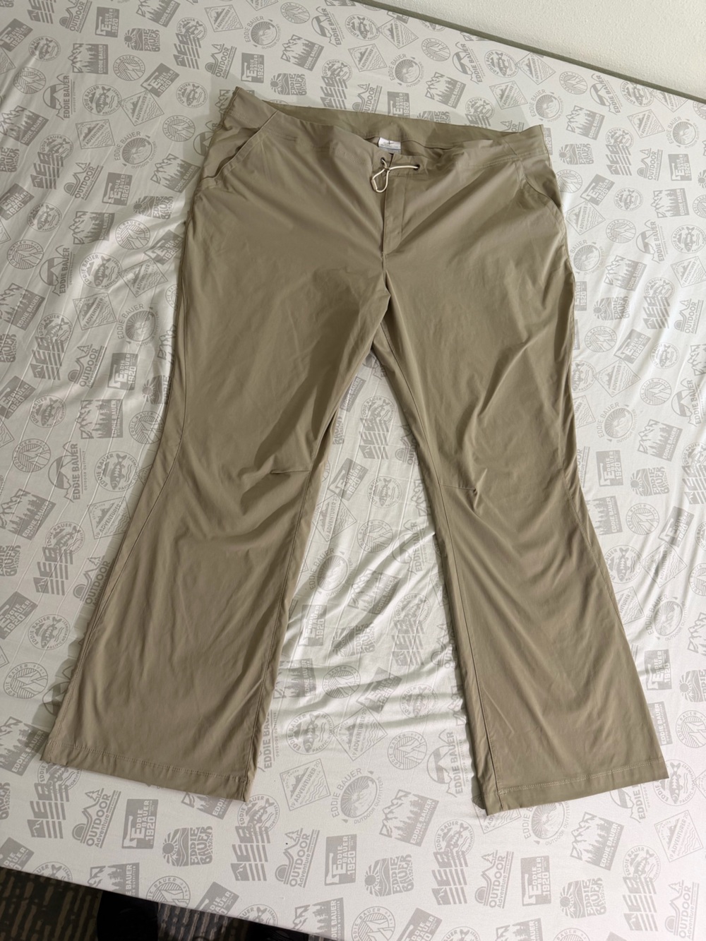 Columbia Pants Women’s 24W Tan Omni-Shield Anytime Outdoor Bootcut Drawstring